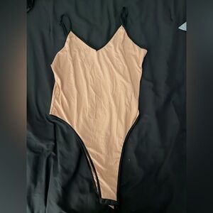 MOVING SALE!! $5!! SHEIN Black and Tan Apparel